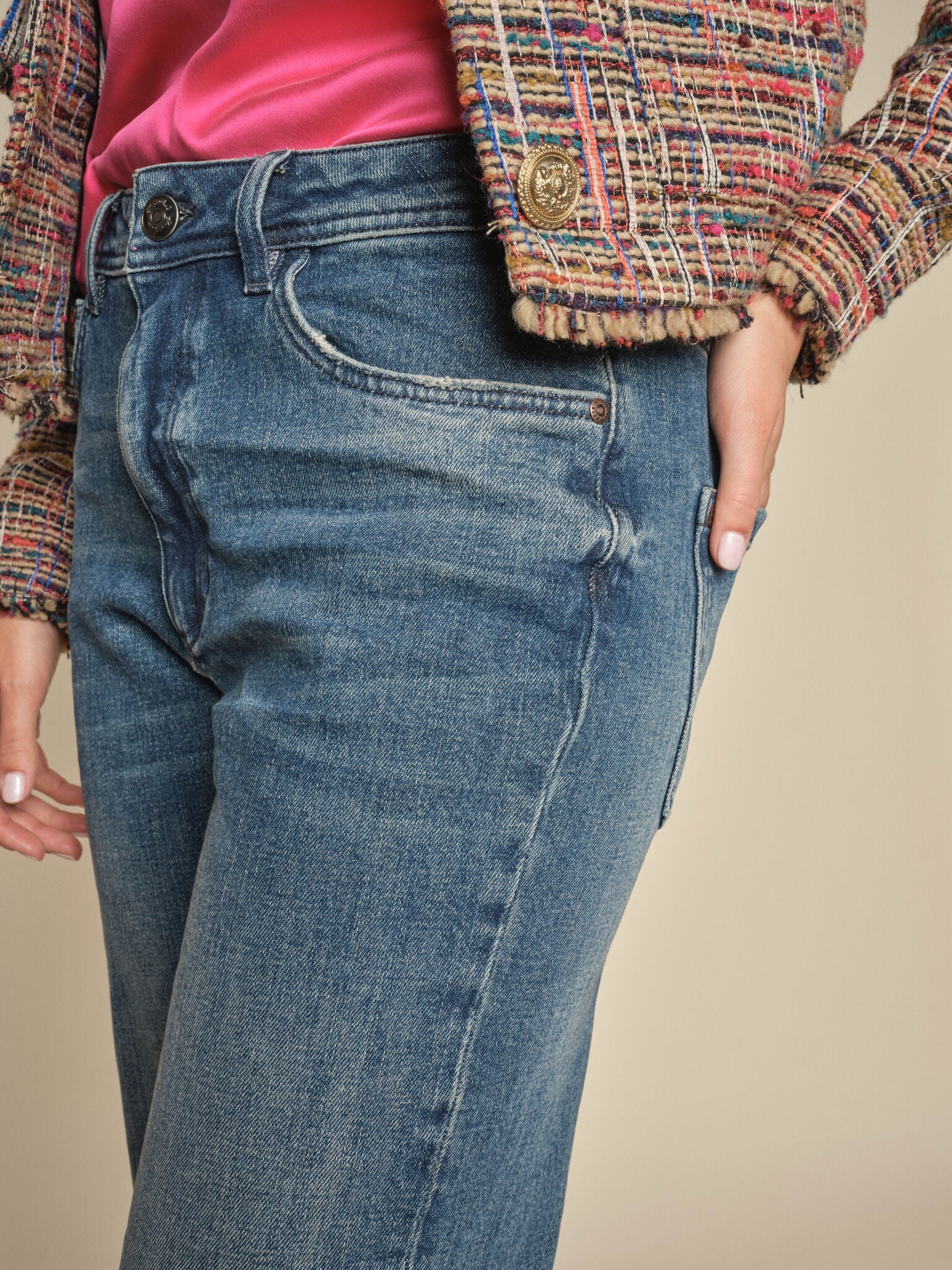 Modelshot / Blue / Detail